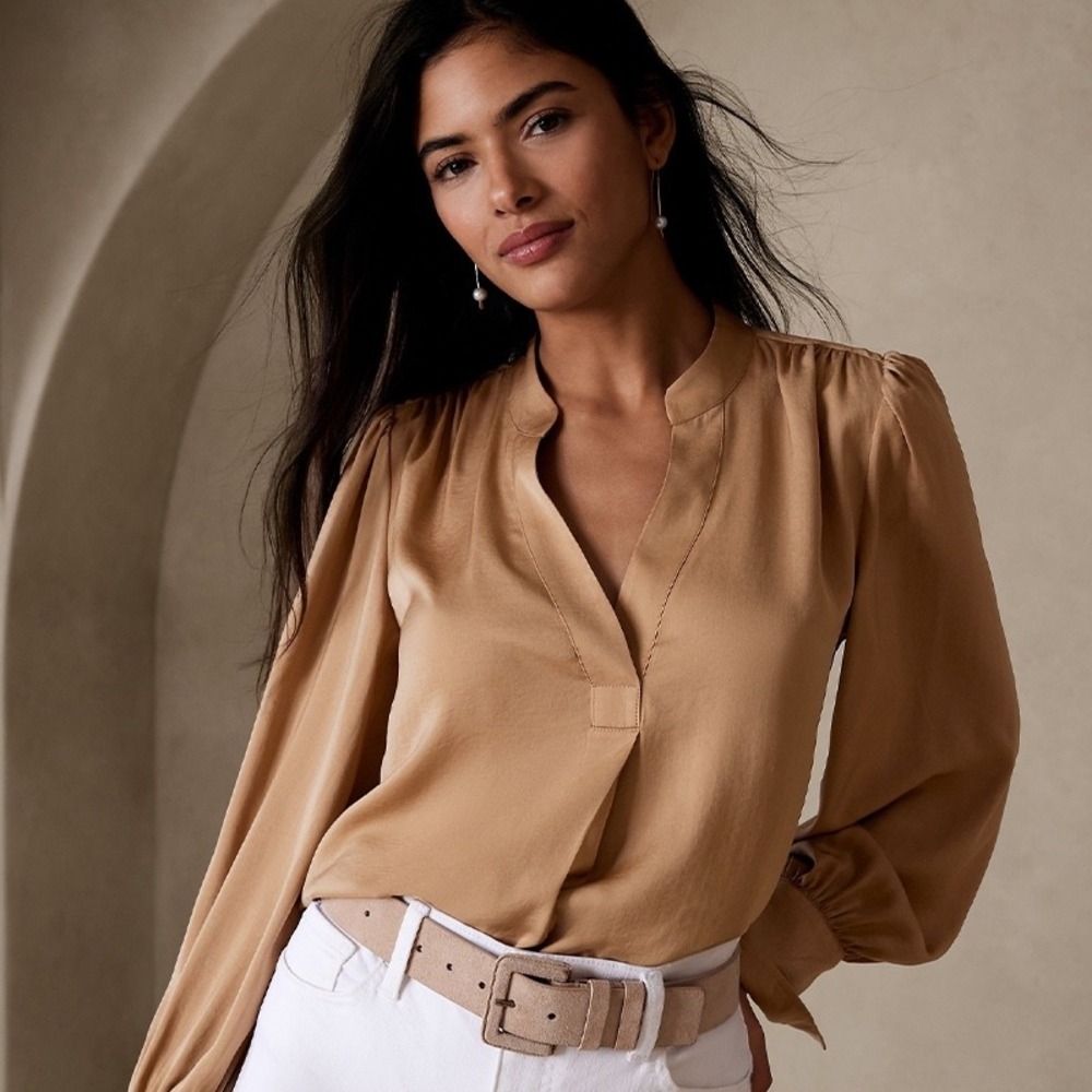 Banana Republic Crepe Volume Sleeve Blouse Petite XS Tan Brown Split Neck Top